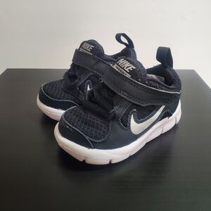 Nike Kids Black and White Sneakers